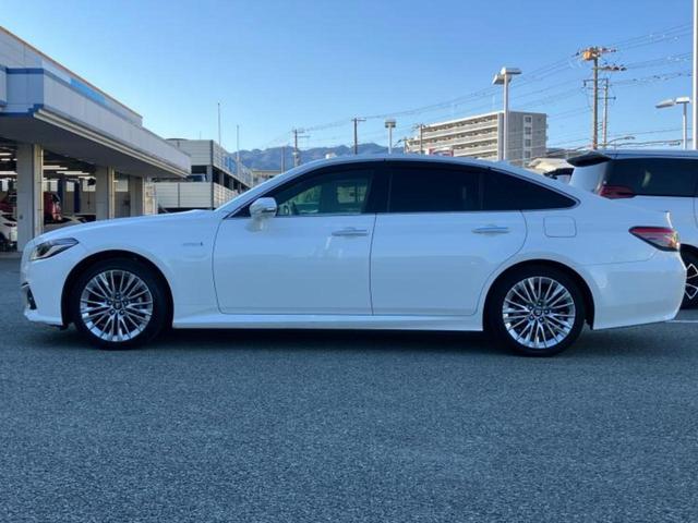 クラウンハイブリッド Ｓエレガンススタイル　新品タイヤ／保証書／純正　ＳＤナビ／トヨタセーフティセンス／シートヒーター／車線逸脱防止支援システム／シート　ハーフレザー／パーキングアシスト　バックガイド／ドライブレコーダー　純正　電動シート（2枚目）