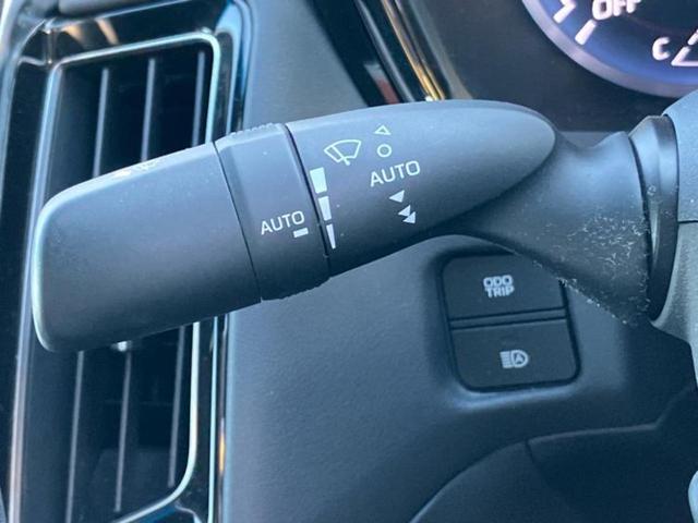 クラウンハイブリッド Ｓエレガンススタイル　新品タイヤ／保証書／純正　ＳＤナビ／トヨタセーフティセンス／シートヒーター／車線逸脱防止支援システム／シート　ハーフレザー／パーキングアシスト　バックガイド／ドライブレコーダー　純正　電動シート（17枚目）