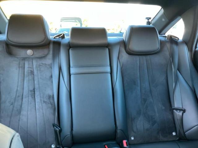 クラウンハイブリッド Ｓエレガンススタイル　新品タイヤ／保証書／純正　ＳＤナビ／トヨタセーフティセンス／シートヒーター／車線逸脱防止支援システム／シート　ハーフレザー／パーキングアシスト　バックガイド／ドライブレコーダー　純正　電動シート（19枚目）