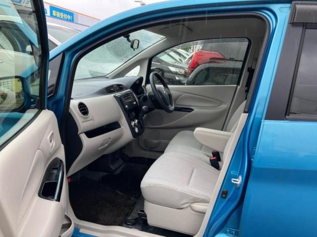 デイズ Ｓ　新品タイヤ／保証書／ＥＢＤ付ＡＢＳ／アイドリングストップ／エアバッグ　運転席／エアバッグ　助手席／衝突安全ボディ／パワーウインドウ／キーレスエントリー／パワーステアリング／マニュアルエアコン　記録簿（4枚目）