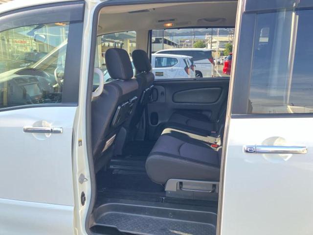 セレナ ハイウェイスターＨＶ　Ｖセレクション　純正　８インチ　ＳＤナビ／フリップダウンモニター　社外　１０．２インチ／両側電動スライドドア／パーキングアシスト　バックガイド／ヘッドランプ　ＨＩＤ／Ｂｌｕｅｔｏｏｔｈ接続／ＥＴＣ　後席モニター（5枚目）