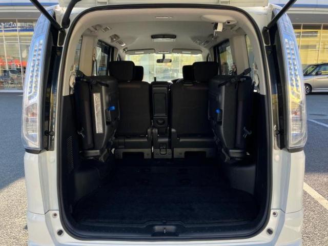 セレナ ハイウェイスターＨＶ　Ｖセレクション　純正　８インチ　ＳＤナビ／フリップダウンモニター　社外　１０．２インチ／両側電動スライドドア／パーキングアシスト　バックガイド／ヘッドランプ　ＨＩＤ／Ｂｌｕｅｔｏｏｔｈ接続／ＥＴＣ　後席モニター（21枚目）