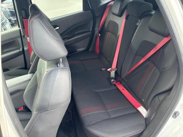 オーラ ニスモ　新品タイヤ／保証書／純正　９インチ　ＳＤナビ／インテリジェントルームミラー／エマージェンシーブレーキ／アラウンドビューモニター／車線逸脱防止支援システム／プロパイロット　衝突被害軽減システム　ＥＴＣ（7枚目）