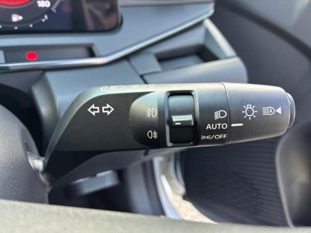 オーラ ニスモ　新品タイヤ／保証書／純正　９インチ　ＳＤナビ／インテリジェントルームミラー／エマージェンシーブレーキ／アラウンドビューモニター／車線逸脱防止支援システム／プロパイロット　衝突被害軽減システム　ＥＴＣ（17枚目）