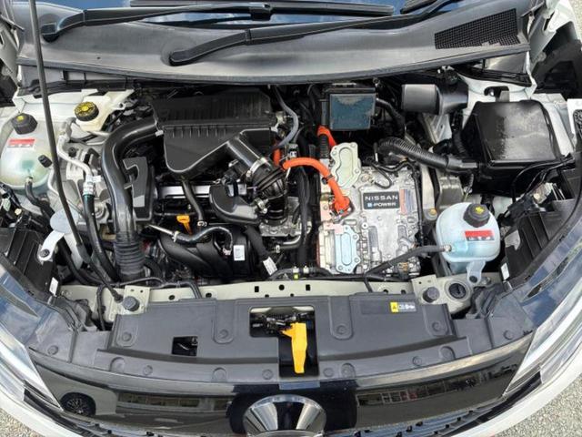 オーラ ニスモ　新品タイヤ／保証書／純正　９インチ　ＳＤナビ／インテリジェントルームミラー／エマージェンシーブレーキ／アラウンドビューモニター／車線逸脱防止支援システム／プロパイロット　衝突被害軽減システム　ＥＴＣ（49枚目）