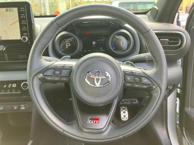 ヤリスクロス ＧＲスポーツ　新品タイヤ／保証書／ディスプレイオーディオ＋ナビ８インチ／トヨタセーフティセンス／シートヒーター　前席／車線逸脱防止支援システム／シート　ハーフレザー／ヘッドランプ　ＬＥＤ／ＵＳＢジャック　ＥＴＣ（15枚目）