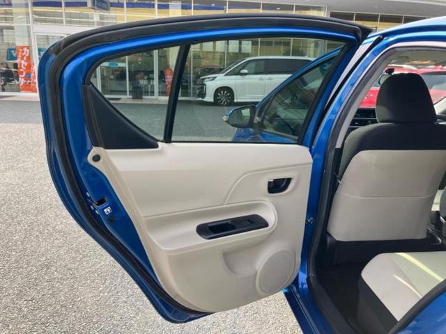 アクア Ｓ　新品タイヤ／保証書／純正　ＳＤナビ／Ｂｌｕｅｔｏｏｔｈ接続／ＥＴＣ／ＥＢＤ付ＡＢＳ／横滑り防止装置／アイドリングストップ／地上波デジタルチューナー／ＤＶＤ／エアバッグ　運転席／エアバッグ　助手席（24枚目）