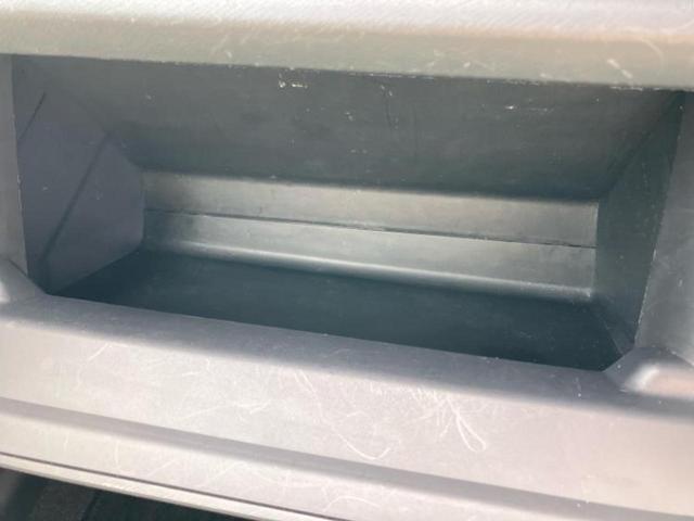 アクア Ｓ　新品タイヤ／保証書／純正　ＳＤナビ／Ｂｌｕｅｔｏｏｔｈ接続／ＥＴＣ／ＥＢＤ付ＡＢＳ／横滑り防止装置／アイドリングストップ／地上波デジタルチューナー／ＤＶＤ／エアバッグ　運転席／エアバッグ　助手席（32枚目）