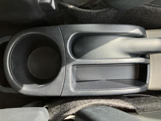 アクア Ｓ　新品タイヤ／保証書／純正　ＳＤナビ／Ｂｌｕｅｔｏｏｔｈ接続／ＥＴＣ／ＥＢＤ付ＡＢＳ／横滑り防止装置／アイドリングストップ／地上波デジタルチューナー／ＤＶＤ／エアバッグ　運転席／エアバッグ　助手席（36枚目）