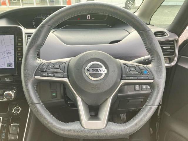 セレナ ハイウェイスターＶ　新品タイヤ／保証書／純正　１０インチ　ＳＤナビ／インテリジェントルームミラー／衝突安全装置／両側電動スライドドア／アラウンドビューモニター／車線逸脱防止支援システム／プロパイロット　全周囲カメラ（15枚目）