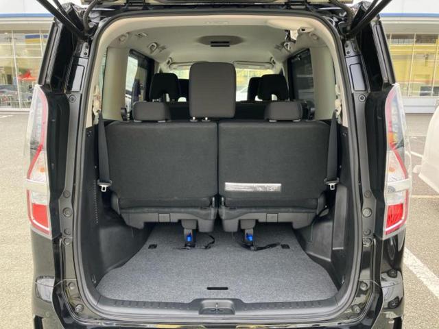 セレナ ハイウェイスターＶ　新品タイヤ／保証書／純正　１０インチ　ＳＤナビ／インテリジェントルームミラー／衝突安全装置／両側電動スライドドア／アラウンドビューモニター／車線逸脱防止支援システム／プロパイロット　全周囲カメラ（20枚目）