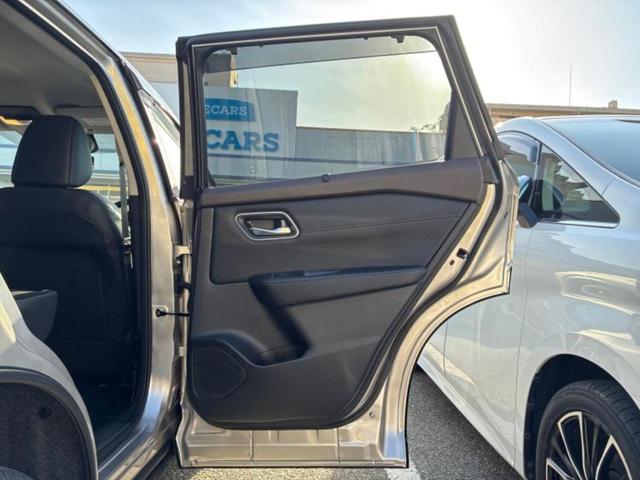 エクストレイル 4WD G e-4ORCE 保証書/ディスプレイオーディオ+ナビ12.3インチ/インテリジェントルームミラー/エマージェンシーブレーキ/シートヒーター/アラウンドビューモニター/車線逸脱防止支援システム/シート 合皮 電動シート(21枚目)