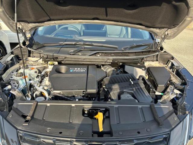 エクストレイル 4WD G e-4ORCE 保証書/ディスプレイオーディオ+ナビ12.3インチ/インテリジェントルームミラー/エマージェンシーブレーキ/シートヒーター/アラウンドビューモニター/車線逸脱防止支援システム/シート 合皮 電動シート(48枚目)