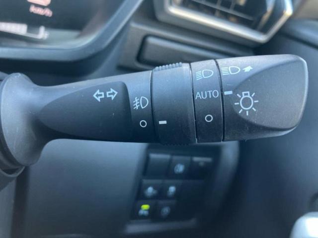 ロッキー プレミアム　保証書／純正　９インチ　ＳＤナビ／スマートアシスト（トヨタ・ダイハツ）／シートヒーター／パノラマモニター／車線逸脱防止支援システム／パーキングアシスト　バックガイド　衝突被害軽減システム　全周囲カメラ（16枚目）