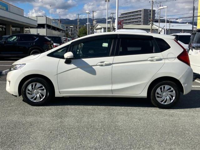 フィット １３Ｇ・Ｌパッケージ　純正　ＳＤナビ／シティーブレーキアクティブシステム（ホンダ）／パーキングアシスト　バックガイド／ヘッドランプ　ＬＥＤ／ＥＴＣ／ＥＢＤ付ＡＢＳ／横滑り防止装置／アイドリングストップ　バックカメラ（2枚目）