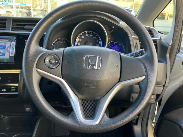 フィット １３Ｇ・Ｌパッケージ　純正　ＳＤナビ／シティーブレーキアクティブシステム（ホンダ）／パーキングアシスト　バックガイド／ヘッドランプ　ＬＥＤ／ＥＴＣ／ＥＢＤ付ＡＢＳ／横滑り防止装置／アイドリングストップ　バックカメラ（16枚目）