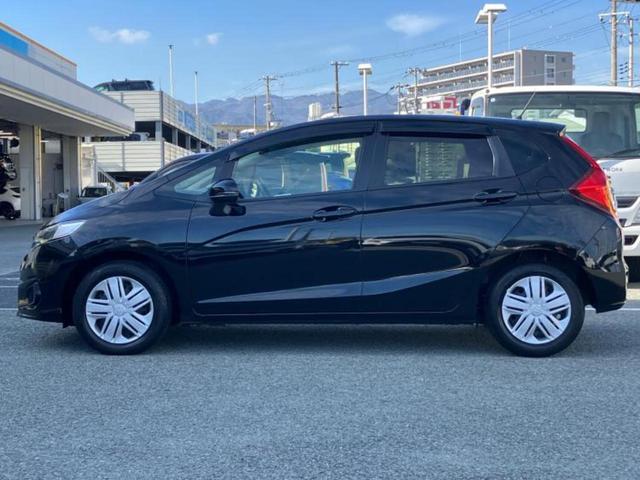フィット １３Ｇ・Ｆコンフォートエディション　新品タイヤ／保証書／純正　ＳＤナビ／衝突安全装置／シートヒーター／パーキングアシスト　バックガイド／ＵＳＢジャック／Ｂｌｕｅｔｏｏｔｈ接続／ＥＴＣ／ＥＢＤ付ＡＢＳ／横滑り防止装置　衝突被害軽減システム（2枚目）