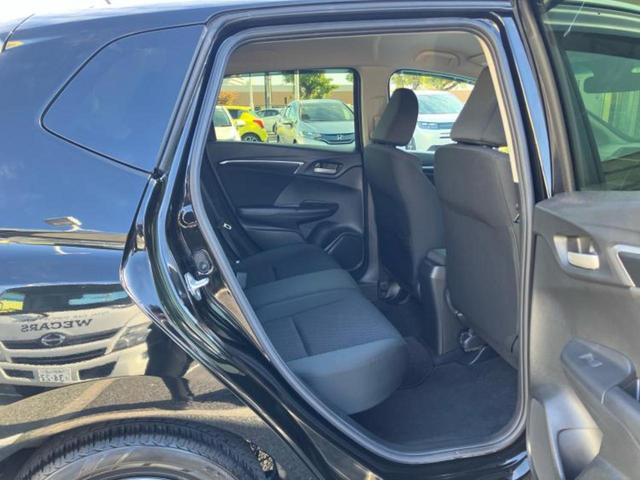 フィット １３Ｇ・Ｆコンフォートエディション　新品タイヤ／保証書／純正　ＳＤナビ／衝突安全装置／シートヒーター／パーキングアシスト　バックガイド／ＵＳＢジャック／Ｂｌｕｅｔｏｏｔｈ接続／ＥＴＣ／ＥＢＤ付ＡＢＳ／横滑り防止装置　衝突被害軽減システム（8枚目）