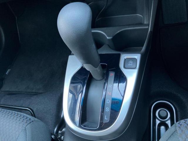 フィット １３Ｇ・Ｆコンフォートエディション　新品タイヤ／保証書／純正　ＳＤナビ／衝突安全装置／シートヒーター／パーキングアシスト　バックガイド／ＵＳＢジャック／Ｂｌｕｅｔｏｏｔｈ接続／ＥＴＣ／ＥＢＤ付ＡＢＳ／横滑り防止装置　衝突被害軽減システム（26枚目）