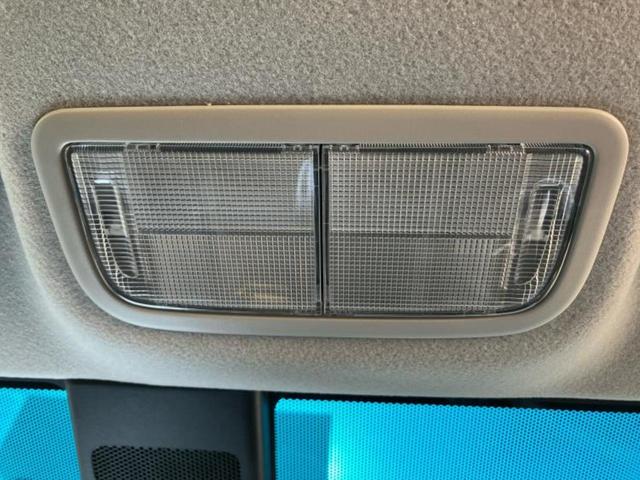 フィット １３Ｇ・Ｆコンフォートエディション　新品タイヤ／保証書／純正　ＳＤナビ／衝突安全装置／シートヒーター／パーキングアシスト　バックガイド／ＵＳＢジャック／Ｂｌｕｅｔｏｏｔｈ接続／ＥＴＣ／ＥＢＤ付ＡＢＳ／横滑り防止装置　衝突被害軽減システム（45枚目）