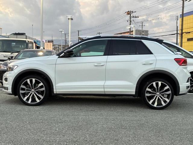 Ｔ－ロック ＴＤＩ　Ｒライン　保証書／純正　８インチ　ＳＤナビ／衝突安全装置／車線逸脱防止支援システム／シート　ハーフレザー／パーキングアシスト　バックガイド／電動バックドア／ヘッドランプ　ＬＥＤ／ＵＳＢジャック　バックカメラ（2枚目）