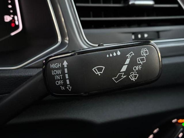 Ｔ－ロック ＴＤＩ　Ｒライン　保証書／純正　８インチ　ＳＤナビ／衝突安全装置／車線逸脱防止支援システム／シート　ハーフレザー／パーキングアシスト　バックガイド／電動バックドア／ヘッドランプ　ＬＥＤ／ＵＳＢジャック　バックカメラ（16枚目）