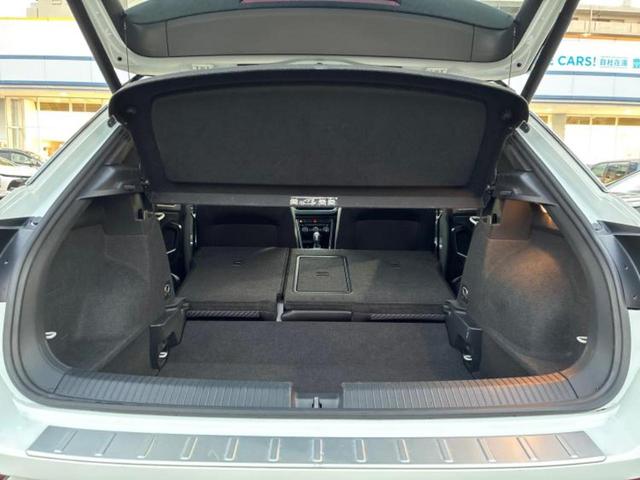 Ｔ－ロック ＴＤＩ　Ｒライン　保証書／純正　８インチ　ＳＤナビ／衝突安全装置／車線逸脱防止支援システム／シート　ハーフレザー／パーキングアシスト　バックガイド／電動バックドア／ヘッドランプ　ＬＥＤ／ＵＳＢジャック　バックカメラ（19枚目）