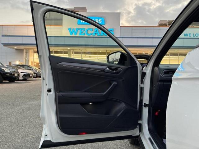 Ｔ－ロック ＴＤＩ　Ｒライン　保証書／純正　８インチ　ＳＤナビ／衝突安全装置／車線逸脱防止支援システム／シート　ハーフレザー／パーキングアシスト　バックガイド／電動バックドア／ヘッドランプ　ＬＥＤ／ＵＳＢジャック　バックカメラ（22枚目）