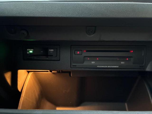 Ｔ－ロック ＴＤＩ　Ｒライン　保証書／純正　８インチ　ＳＤナビ／衝突安全装置／車線逸脱防止支援システム／シート　ハーフレザー／パーキングアシスト　バックガイド／電動バックドア／ヘッドランプ　ＬＥＤ／ＵＳＢジャック　バックカメラ（28枚目）