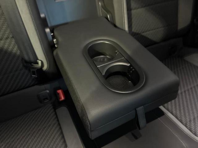 Ｔ－ロック ＴＤＩ　Ｒライン　保証書／純正　８インチ　ＳＤナビ／衝突安全装置／車線逸脱防止支援システム／シート　ハーフレザー／パーキングアシスト　バックガイド／電動バックドア／ヘッドランプ　ＬＥＤ／ＵＳＢジャック　バックカメラ（32枚目）
