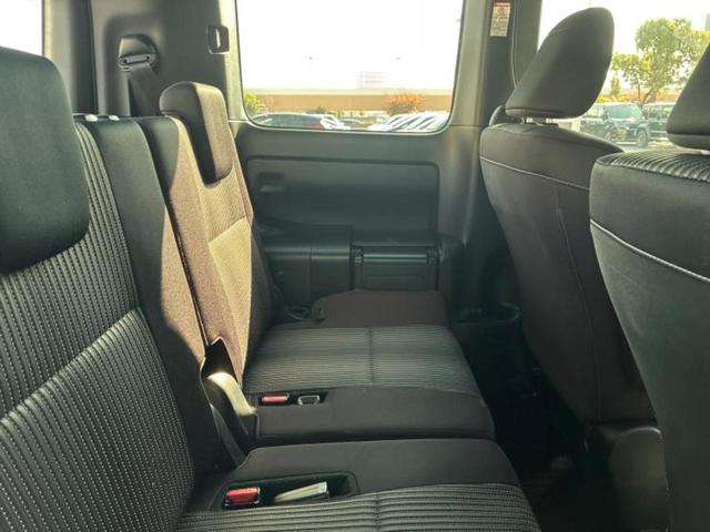 ヴォクシー ハイブリッドＺＳキラメキ２　保証書／純正　１０インチ　ＳＤナビ／フリップダウンモニター　純正　１２．８インチ／トヨタセーフティセンス／両側電動スライドドア／車線逸脱防止支援システム／パーキングアシスト　バックガイド　バックカメラ（6枚目）