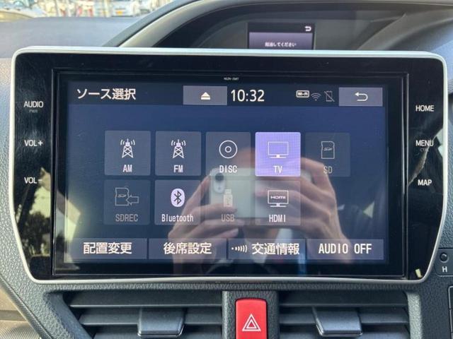 ヴォクシー ハイブリッドＺＳキラメキ２　保証書／純正　１０インチ　ＳＤナビ／フリップダウンモニター　純正　１２．８インチ／トヨタセーフティセンス／両側電動スライドドア／車線逸脱防止支援システム／パーキングアシスト　バックガイド　バックカメラ（10枚目）