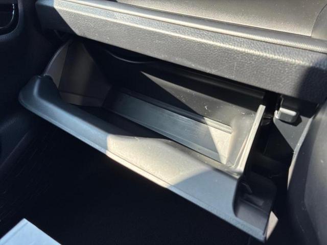 ヴォクシー ハイブリッドＺＳキラメキ２　保証書／純正　１０インチ　ＳＤナビ／フリップダウンモニター　純正　１２．８インチ／トヨタセーフティセンス／両側電動スライドドア／車線逸脱防止支援システム／パーキングアシスト　バックガイド　バックカメラ（36枚目）