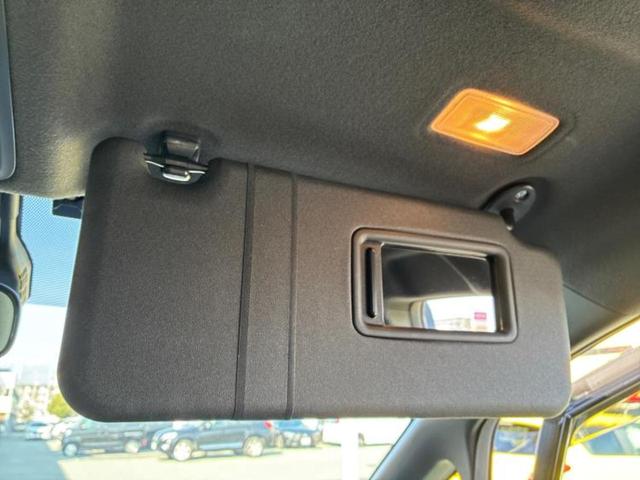 ヴォクシー ハイブリッドＺＳキラメキ２　保証書／純正　１０インチ　ＳＤナビ／フリップダウンモニター　純正　１２．８インチ／トヨタセーフティセンス／両側電動スライドドア／車線逸脱防止支援システム／パーキングアシスト　バックガイド　バックカメラ（44枚目）