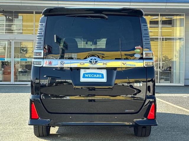 ヴォクシー ハイブリッドＺＳキラメキ２　保証書／純正　１０インチ　ＳＤナビ／フリップダウンモニター　純正　１２．８インチ／トヨタセーフティセンス／両側電動スライドドア／車線逸脱防止支援システム／パーキングアシスト　バックガイド　バックカメラ（47枚目）