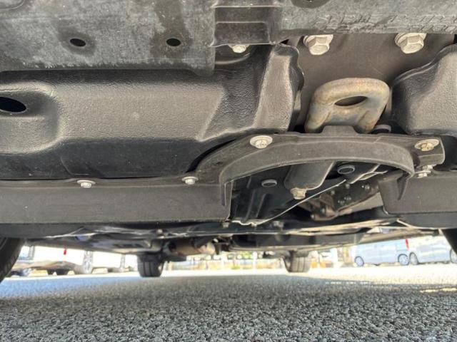 ヴォクシー ハイブリッドＺＳキラメキ２　保証書／純正　１０インチ　ＳＤナビ／フリップダウンモニター　純正　１２．８インチ／トヨタセーフティセンス／両側電動スライドドア／車線逸脱防止支援システム／パーキングアシスト　バックガイド　バックカメラ（49枚目）