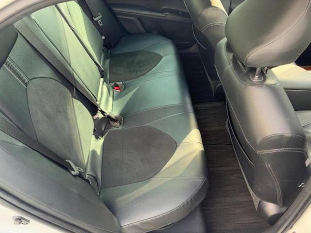 カムリ Ｇ　新品タイヤ／サンルーフ／保証書／純正　ＳＤナビ／トヨタセーフティセンス／車線逸脱防止支援システム／パーキングアシスト　バックガイド／ヘッドランプ　ＬＥＤ／Ｂｌｕｅｔｏｏｔｈ接続／ＥＴＣ　バックカメラ（5枚目）