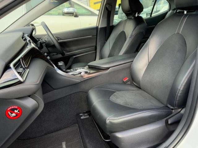 カムリ Ｇ　新品タイヤ／サンルーフ／保証書／純正　ＳＤナビ／トヨタセーフティセンス／車線逸脱防止支援システム／パーキングアシスト　バックガイド／ヘッドランプ　ＬＥＤ／Ｂｌｕｅｔｏｏｔｈ接続／ＥＴＣ　バックカメラ（6枚目）