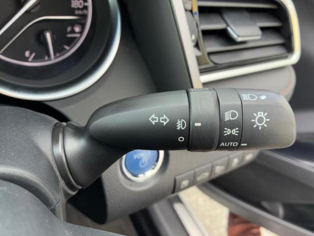 カムリ Ｇ　新品タイヤ／サンルーフ／保証書／純正　ＳＤナビ／トヨタセーフティセンス／車線逸脱防止支援システム／パーキングアシスト　バックガイド／ヘッドランプ　ＬＥＤ／Ｂｌｕｅｔｏｏｔｈ接続／ＥＴＣ　バックカメラ（16枚目）