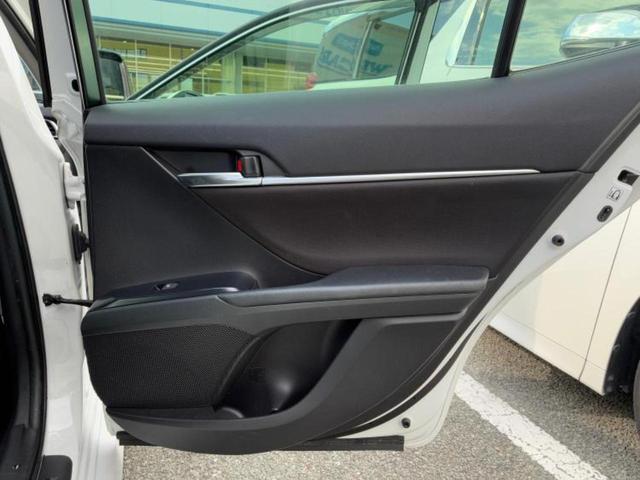 カムリ Ｇ　新品タイヤ／サンルーフ／保証書／純正　ＳＤナビ／トヨタセーフティセンス／車線逸脱防止支援システム／パーキングアシスト　バックガイド／ヘッドランプ　ＬＥＤ／Ｂｌｕｅｔｏｏｔｈ接続／ＥＴＣ　バックカメラ（20枚目）