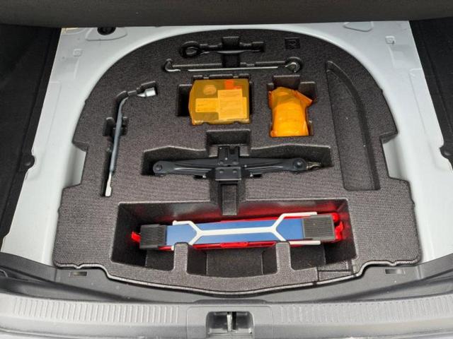 カムリ Ｇ　新品タイヤ／サンルーフ／保証書／純正　ＳＤナビ／トヨタセーフティセンス／車線逸脱防止支援システム／パーキングアシスト　バックガイド／ヘッドランプ　ＬＥＤ／Ｂｌｕｅｔｏｏｔｈ接続／ＥＴＣ　バックカメラ（25枚目）