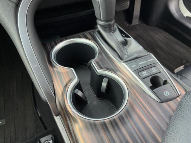 カムリ Ｇ　新品タイヤ／サンルーフ／保証書／純正　ＳＤナビ／トヨタセーフティセンス／車線逸脱防止支援システム／パーキングアシスト　バックガイド／ヘッドランプ　ＬＥＤ／Ｂｌｕｅｔｏｏｔｈ接続／ＥＴＣ　バックカメラ（39枚目）