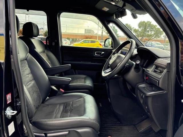 ステップワゴン スパーダプレミアムライン 新品タイヤ/保証書/純正 11インチ SDナビ/ホンダセンシング/両側電動スライドドア/シートヒーター 前席/マルチビューカメラシステム/車線逸脱防止支援システム/シート ハーフレザー バックカメラ(4枚目)