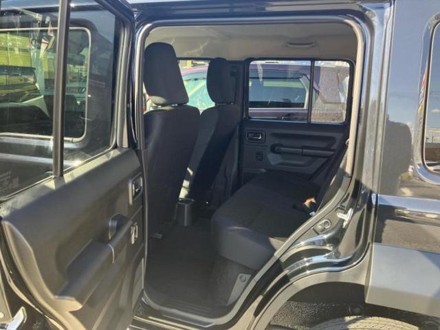 ジムニーノマド ４ＷＤ　ＦＣ　保証書／セーフティサポート（スズキ）／シートヒーター　前席／車線逸脱防止支援システム／ヘッドランプ　ＬＥＤ／ＥＢＤ付ＡＢＳ／横滑り防止装置／アイドリングストップ／クルーズコントロール／禁煙車　４ＷＤ（5枚目）