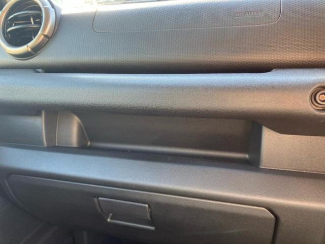 ジムニーノマド ４ＷＤ　ＦＣ　保証書／セーフティサポート（スズキ）／シートヒーター　前席／車線逸脱防止支援システム／ヘッドランプ　ＬＥＤ／ＥＢＤ付ＡＢＳ／横滑り防止装置／アイドリングストップ／クルーズコントロール／禁煙車　４ＷＤ（29枚目）