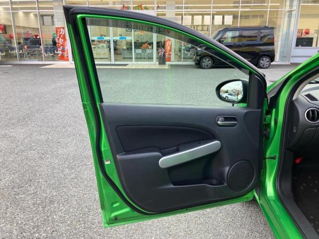 デミオ １３－スカイアクティブ　保証書／ＥＴＣ／ＥＢＤ付ＡＢＳ／横滑り防止装置／アイドリングストップ／エアバッグ　運転席／エアバッグ　助手席／衝突安全ボディ／アルミホイール　純正　１４インチ／パワーウインドウ／キーレスエントリー（23枚目）