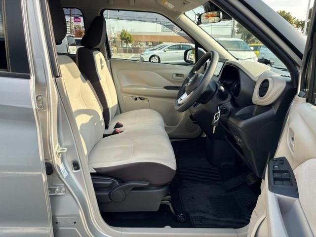 デイズ Ｂ　新品タイヤ／純正　ＳＤナビ／エマージェンシーブレーキ／車線逸脱防止支援システム／Ｂｌｕｅｔｏｏｔｈ接続／ＥＴＣ／ＥＢＤ付ＡＢＳ／横滑り防止装置／アイドリングストップ／バックモニター／フルセグＴＶ（4枚目）