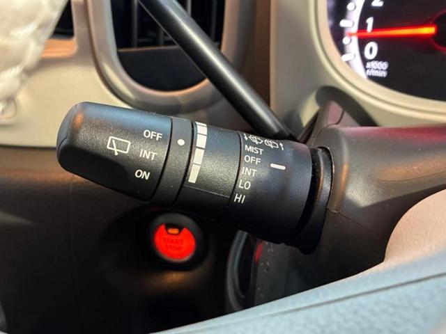 キューブ １５Ｘ　Ｖセレクションマイキューブ　保証書／社外　ＳＤナビ／ドライブレコーダー　社外／ヘッドランプ　ＨＩＤ／ＵＳＢジャック／Ｂｌｕｅｔｏｏｔｈ接続／ＥＴＣ／ＥＢＤ付ＡＢＳ／横滑り防止装置／アイドリングストップ／バックモニター　ＤＶＤ再生（16枚目）