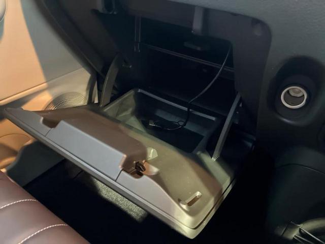 キューブ １５Ｘ　Ｖセレクションマイキューブ　保証書／社外　ＳＤナビ／ドライブレコーダー　社外／ヘッドランプ　ＨＩＤ／ＵＳＢジャック／Ｂｌｕｅｔｏｏｔｈ接続／ＥＴＣ／ＥＢＤ付ＡＢＳ／横滑り防止装置／アイドリングストップ／バックモニター　ＤＶＤ再生（34枚目）