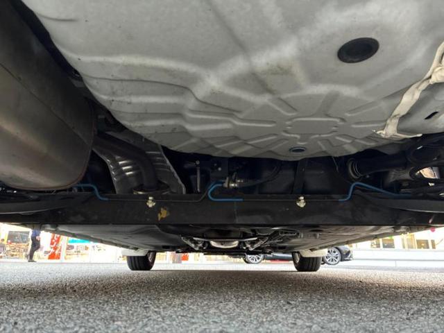 キューブ １５Ｘ　Ｖセレクションマイキューブ　保証書／社外　ＳＤナビ／ドライブレコーダー　社外／ヘッドランプ　ＨＩＤ／ＵＳＢジャック／Ｂｌｕｅｔｏｏｔｈ接続／ＥＴＣ／ＥＢＤ付ＡＢＳ／横滑り防止装置／アイドリングストップ／バックモニター　ＤＶＤ再生（42枚目）